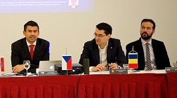club-meeting